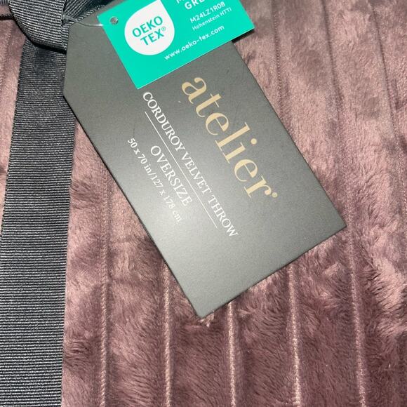 Atelier Corduroy Velvet Throw in Rich Mauve - Picture 2 of 2